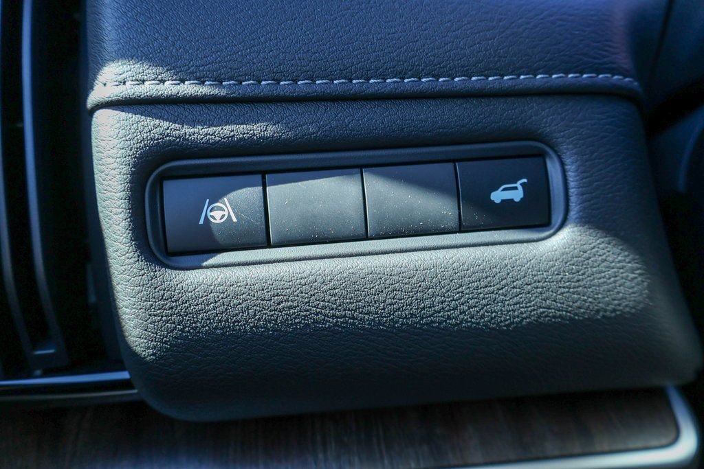 New 2026 Nissan Armada SL w/ Captain's Chari Seat Package image 15