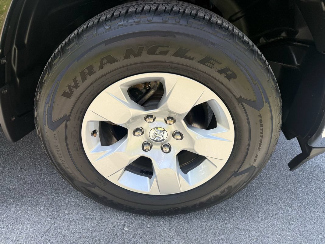 Used 2021 RAM 1500 Big Horn AWD/4WD image 14