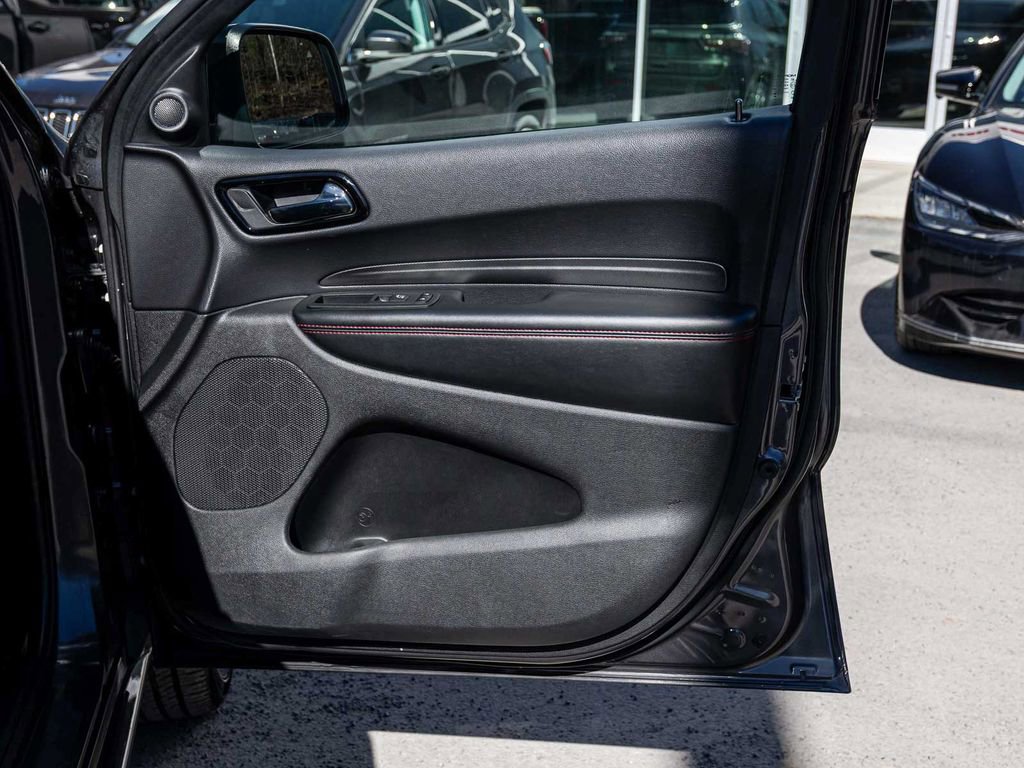 Used 2025 Dodge Durango GT image 12