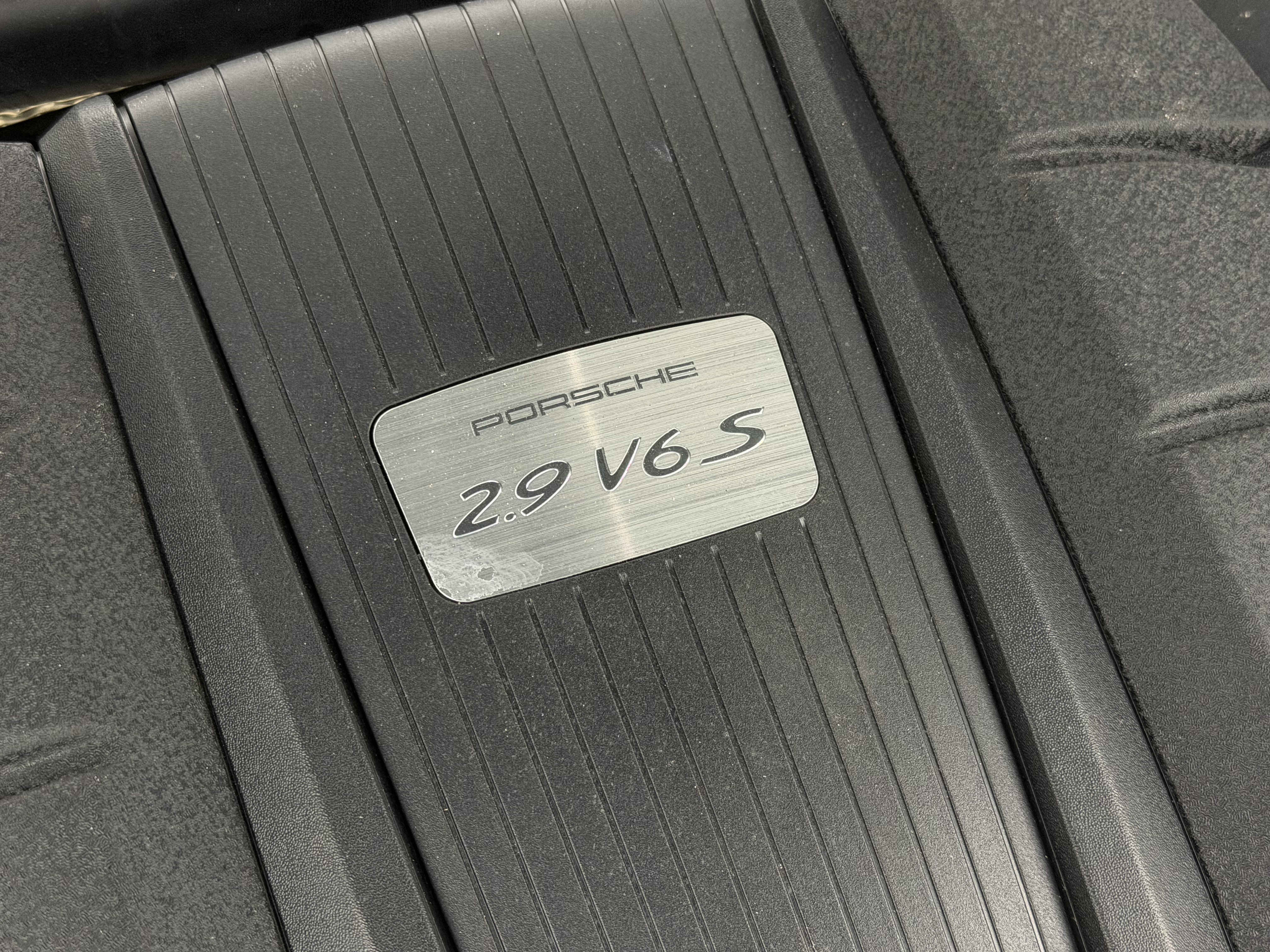 Certified 2022 Porsche Macan S AWD/4WD image 68