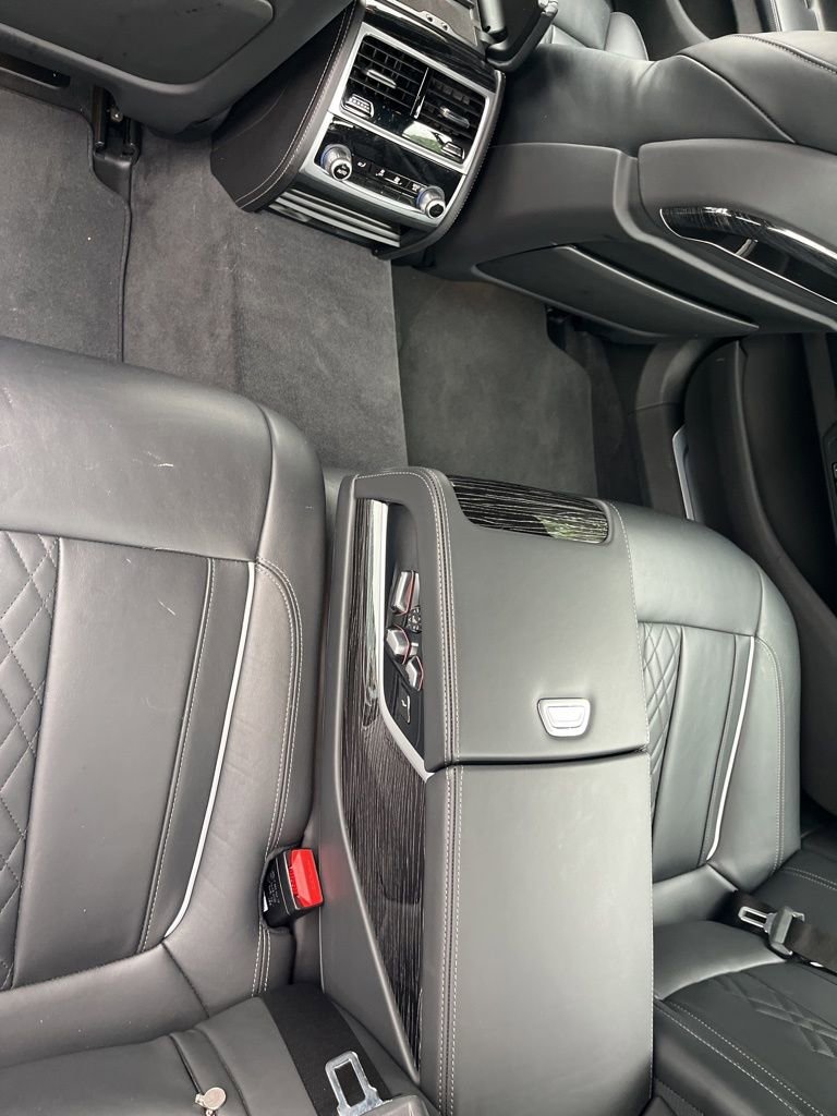 Used 2022 BMW 740i xDrive w/ M Sport Package image 16
