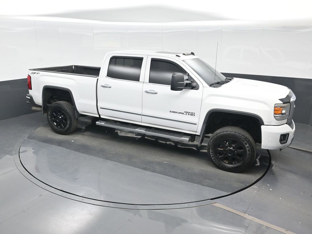 Used 2015 GMC Sierra 3500 Denali w/ Duramax Plus Package image 23