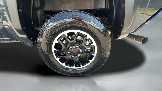 Used 2024 Toyota Tacoma TRD Off-Road AWD/4WD image 9