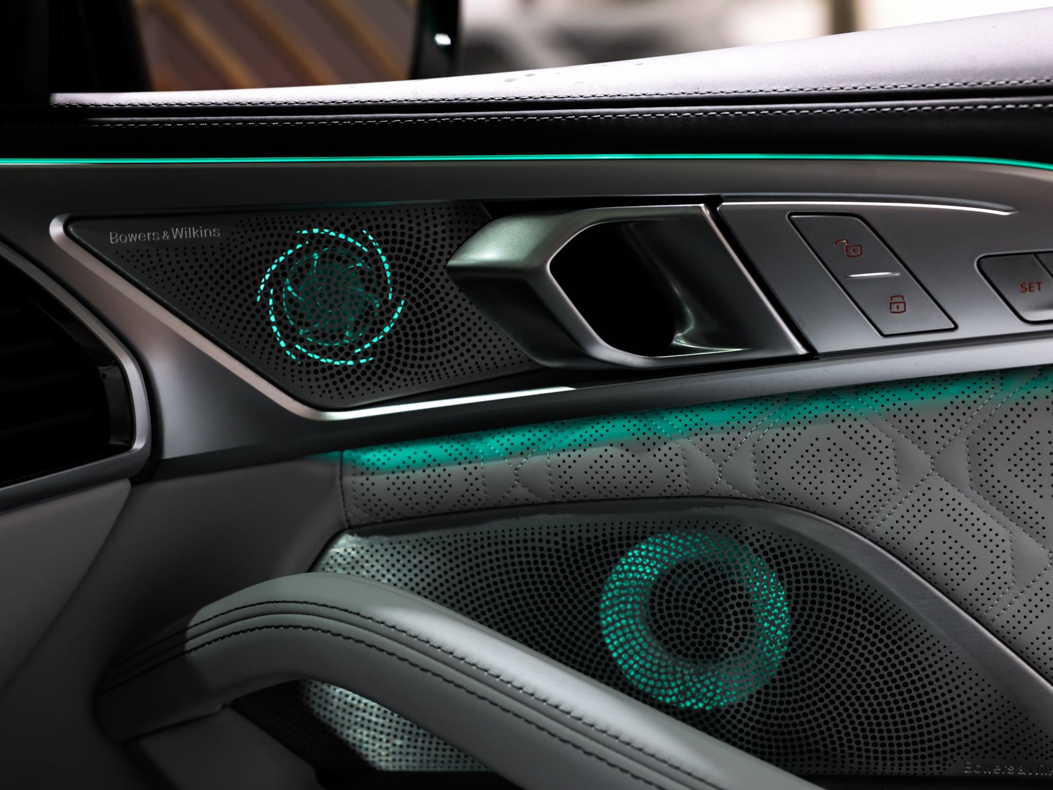 Used 2025 BMW M8 Competition image 17