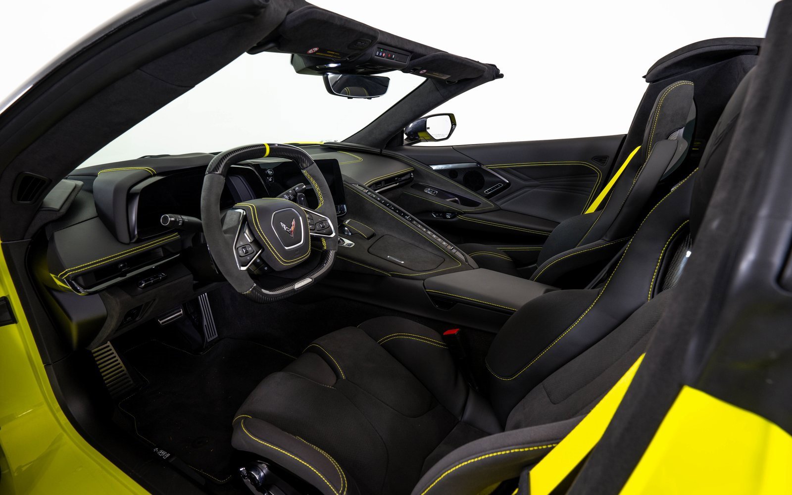 Used 2023 Chevrolet Corvette Z06 w/ Z07 Performance Package image 17