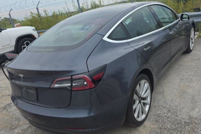 Used 2020 Tesla Model 3 Standard Range RWD image 8