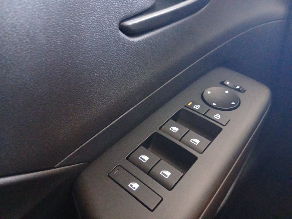 New 2027 Hyundai Kona SE FWD image 16