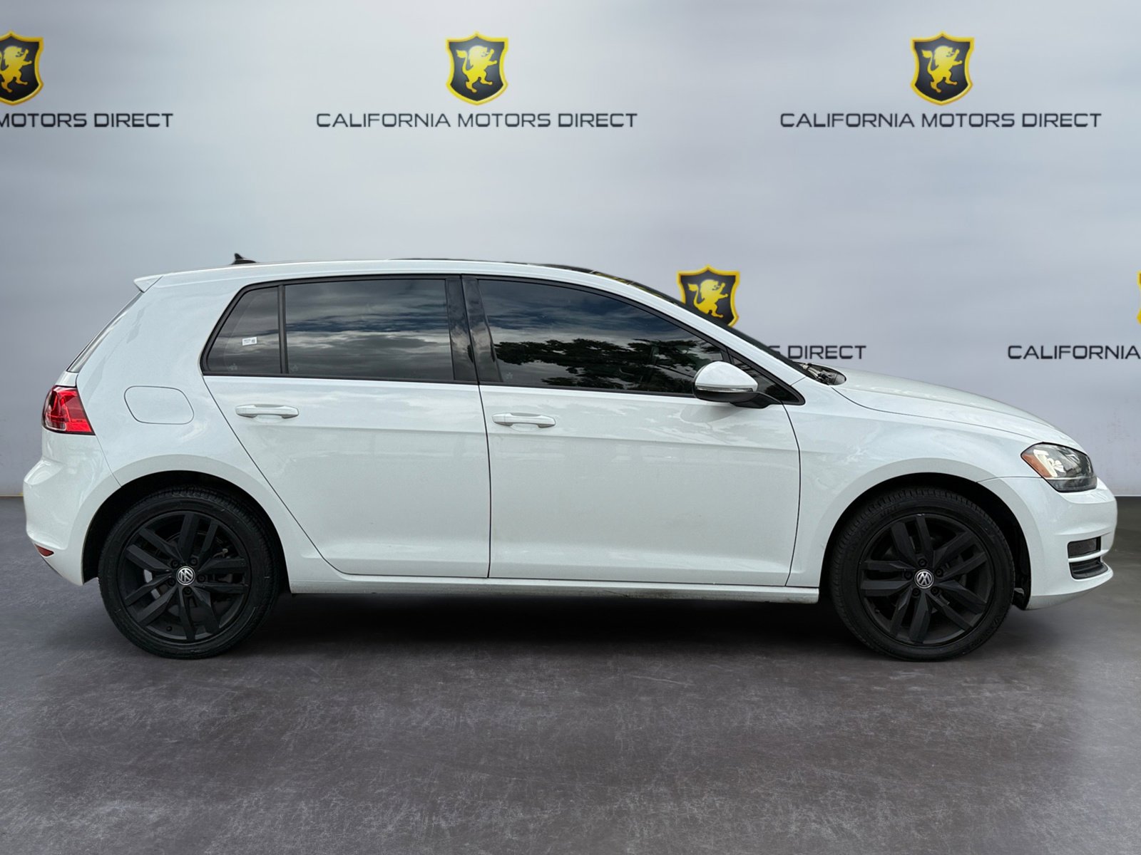 Used 2015 Volkswagen Golf SE w/ Lighting Package image 6