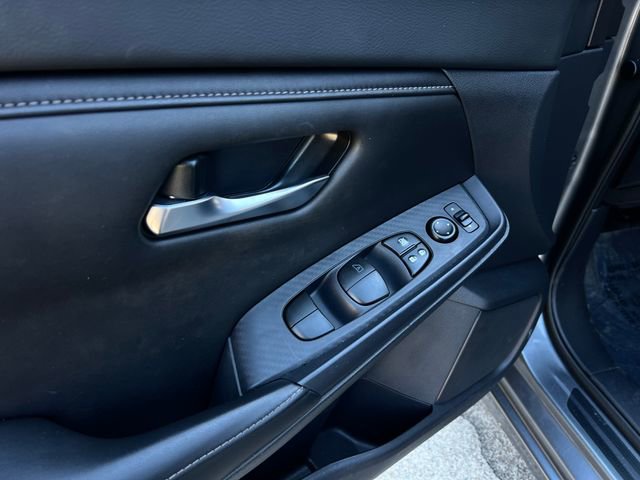 Used 2020 Nissan Sentra SV image 11