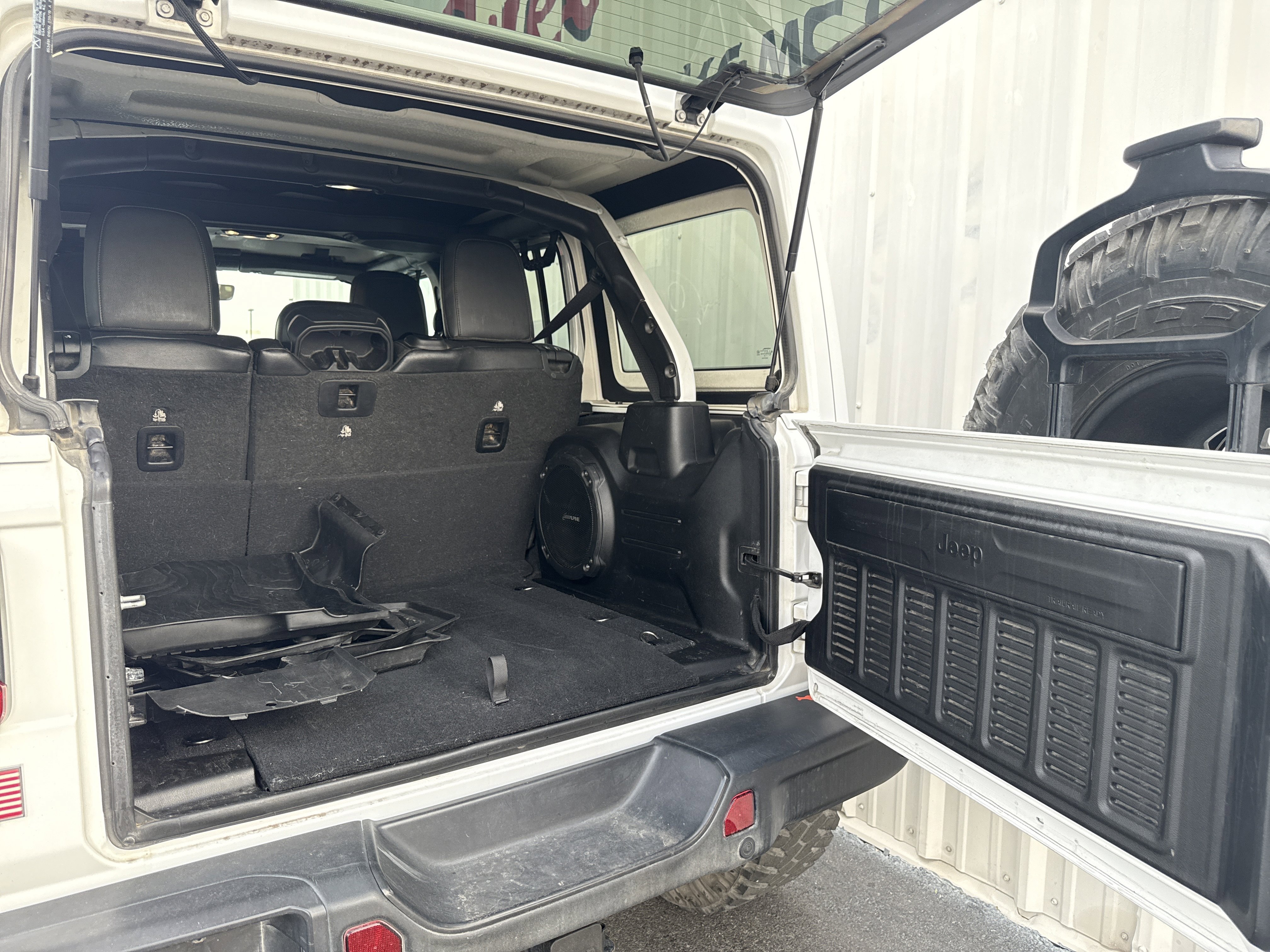 Used 2019 Jeep Wrangler Unlimited Rubicon image 13