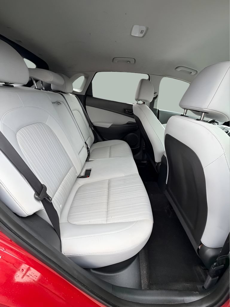 Used 2022 Hyundai Kona SEL AWD/4WD image 17