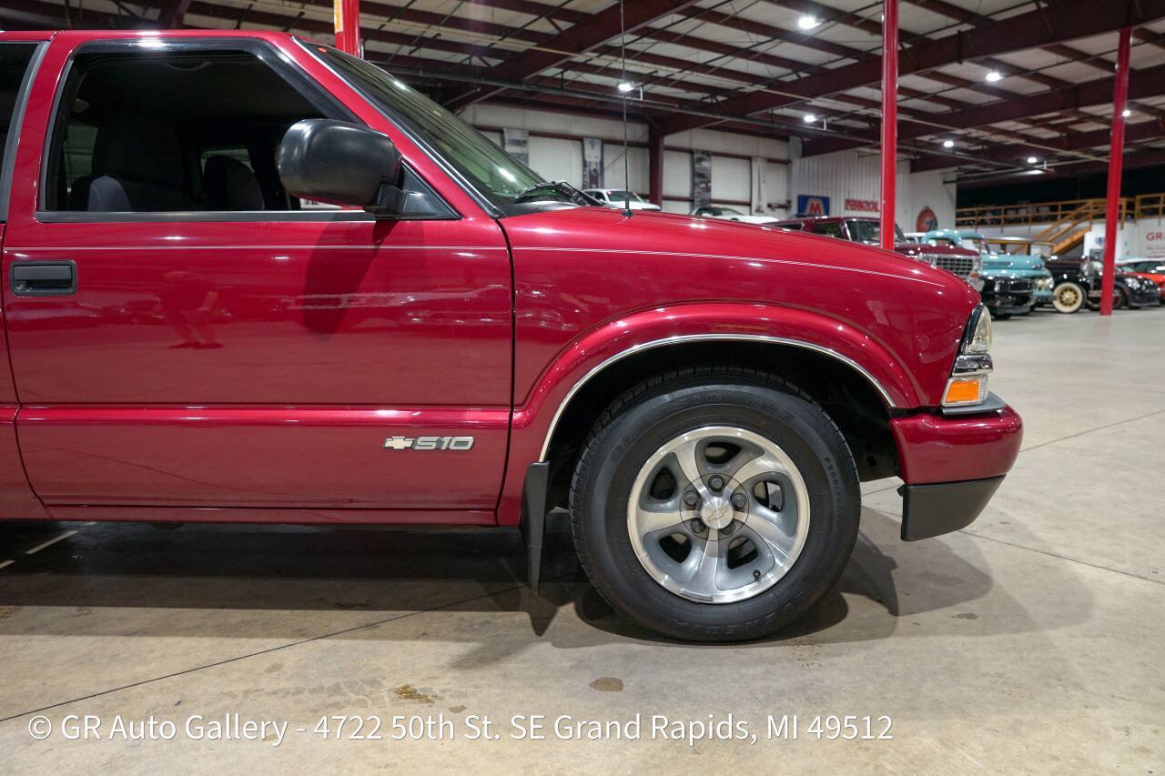 Used 2003 Chevrolet S10 Pickup LS RWD image 11