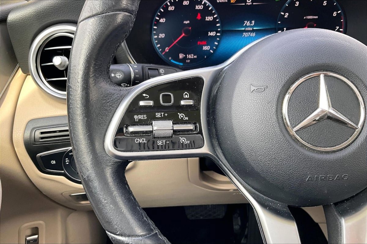Used 2021 Mercedes-Benz GLC 300 w/ Premium Package image 18