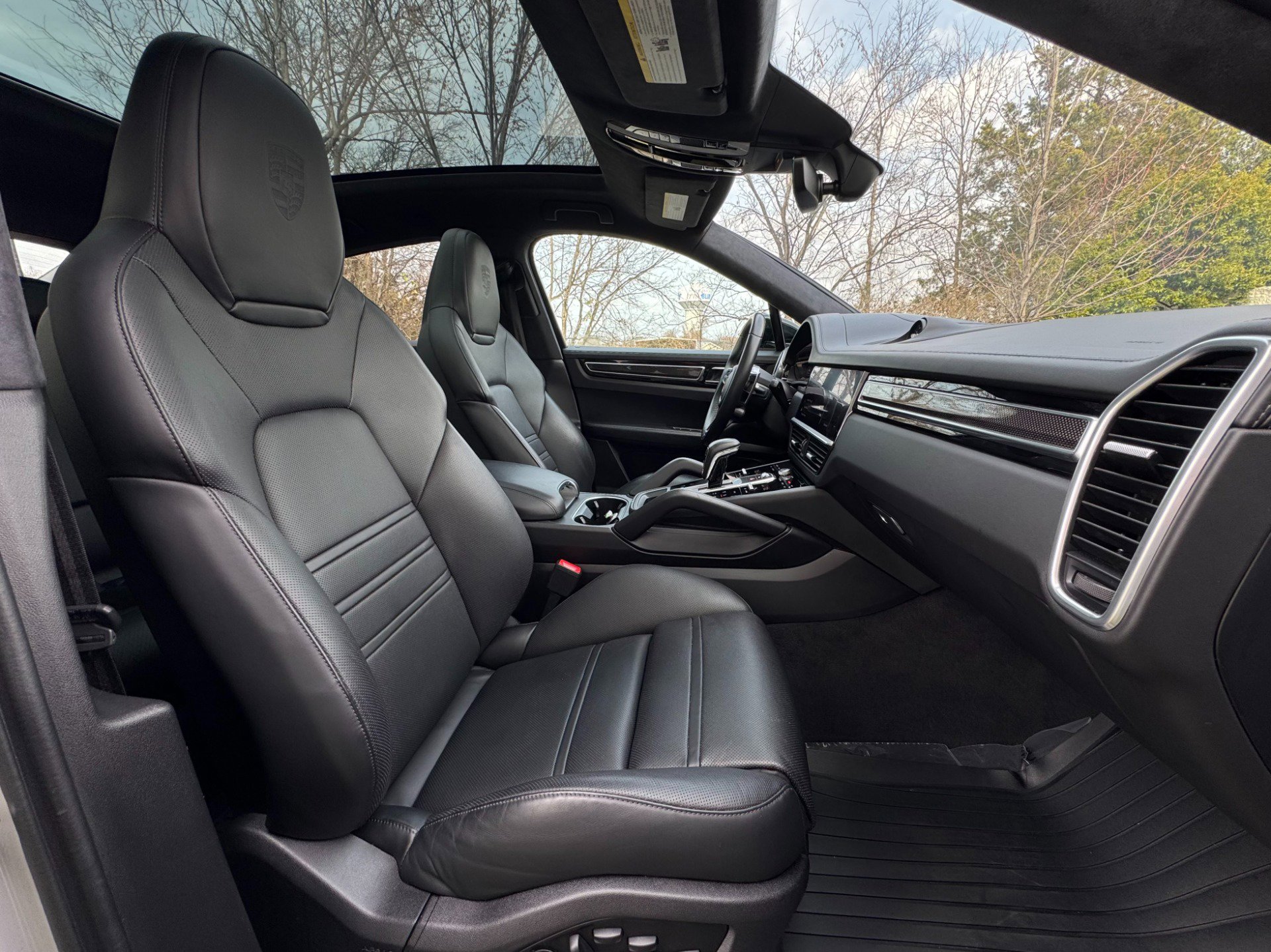 Used 2022 Porsche Cayenne GTS image 13