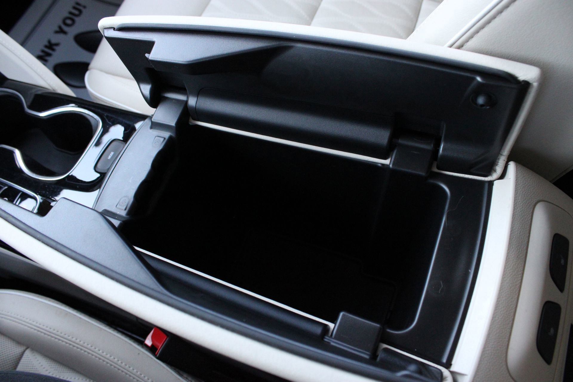 Used 2023 Buick Envision Avenir AWD/4WD image 54