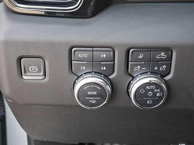 Used 2023 GMC Sierra 1500 AT4 w/ AT4 Preferred Package image 24
