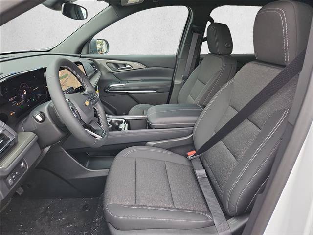 New 2027 Chevrolet Traverse LT FWD image 4