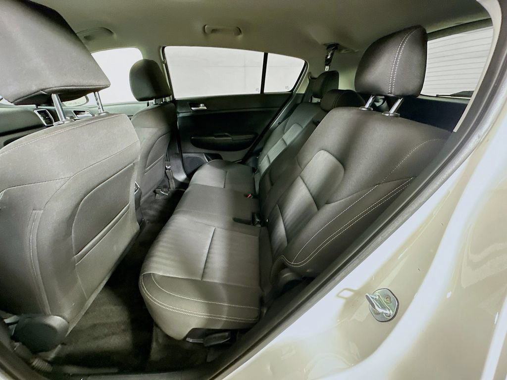 Used 2021 Kia Sportage LX AWD/4WD image 14