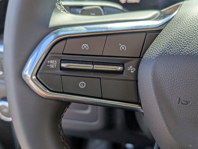 Used 2026 Chevrolet Suburban LT image 32