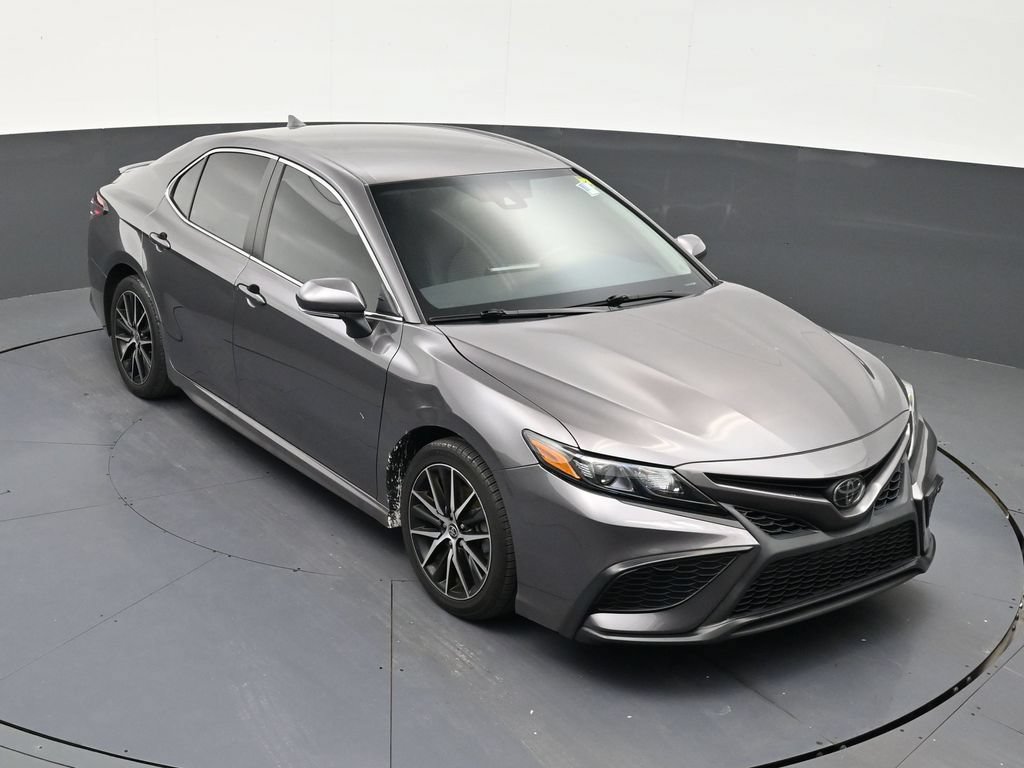 Used 2023 Toyota Camry SE w/ Convenience Package FWD image 18