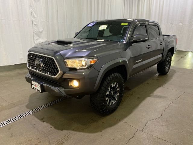 Used 2018 Toyota Tacoma TRD Sport image 8