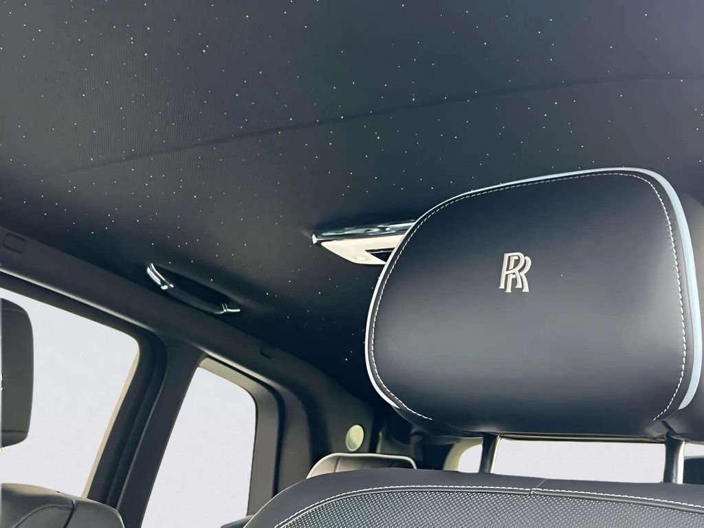 Certified 2022 Rolls-Royce Cullinan Black Badge w/ Dark Exterior Package AWD/4WD image 12