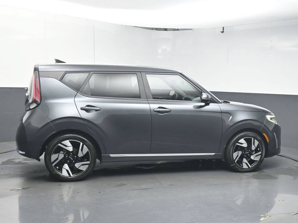 Used 2023 Kia Soul GT-Line w/ GT-Line Technology Package FWD image 8