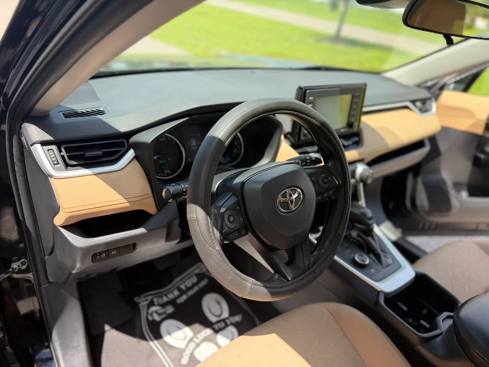 Used 2022 Toyota RAV4 XLE AWD/4WD image 9