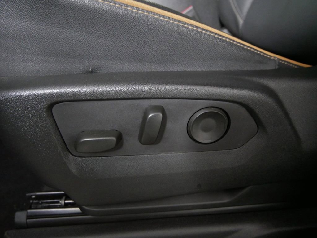 Used 2024 GMC Yukon AT4 w/ Technology Package image 15