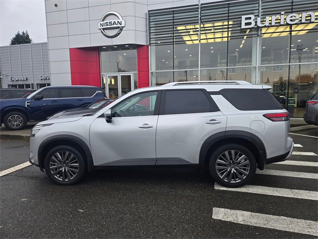 Used 2022 Nissan Pathfinder SL w/ SL Premium Package image 11