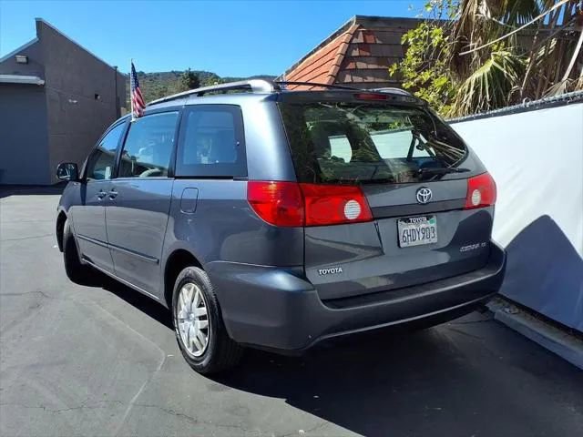 Used 2009 Toyota Sienna CE image 4