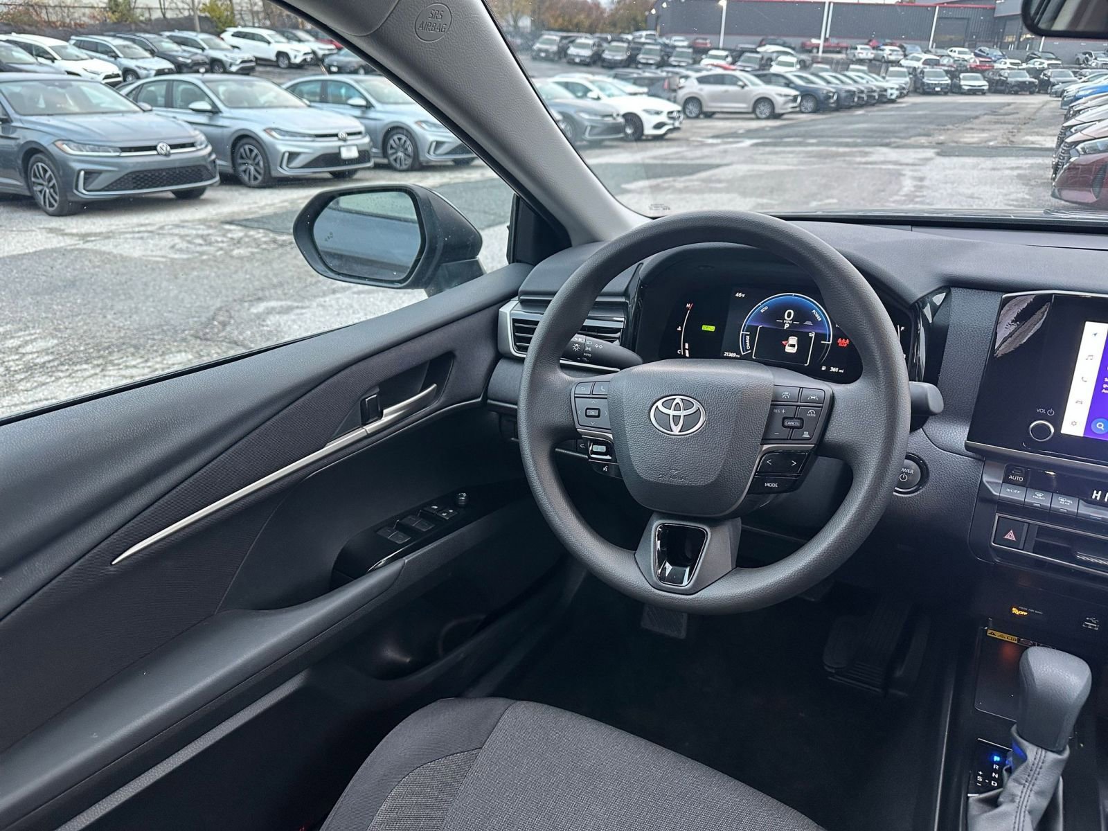 Used 2025 Toyota Camry LE image 33