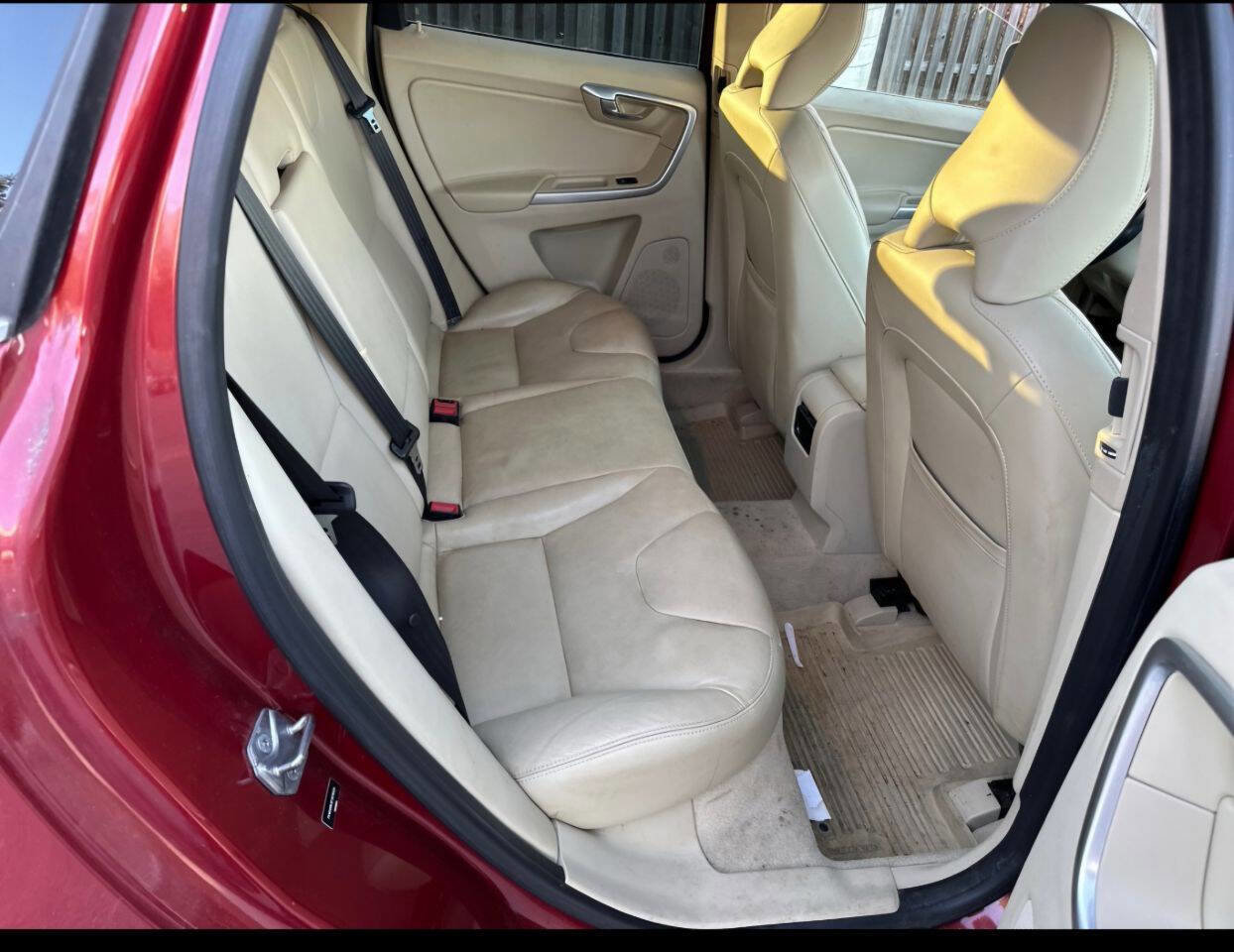 Used 2015 Volvo XC60 T5 image 21