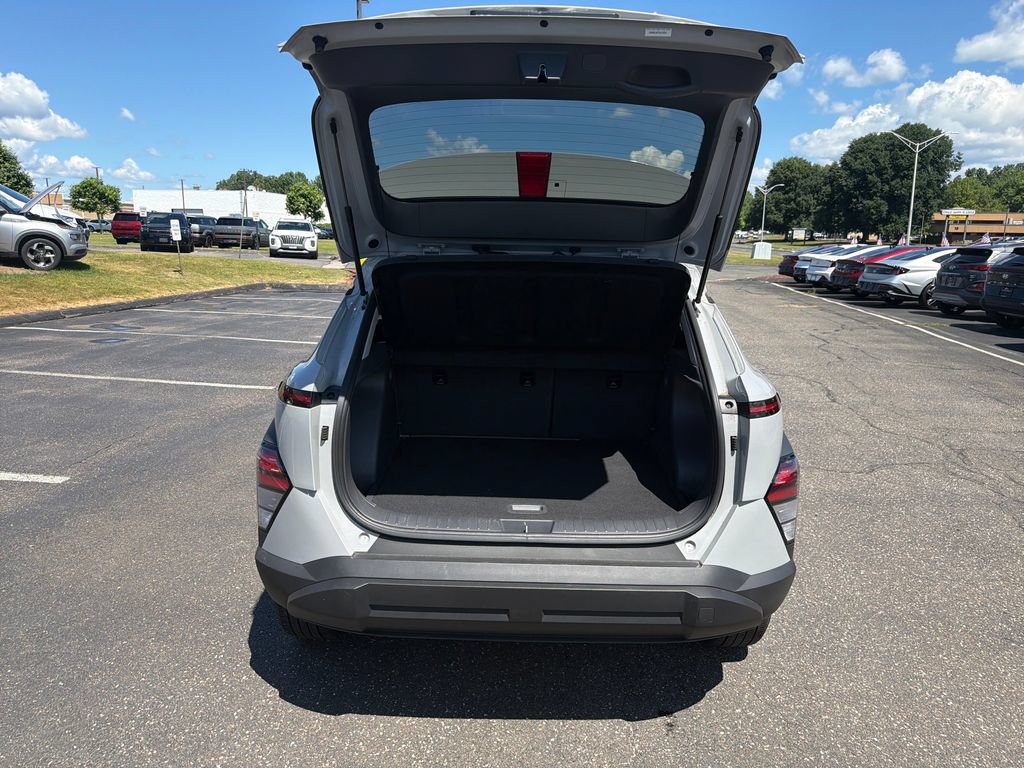 Used 2025 Hyundai Kona SEL AWD/4WD image 24