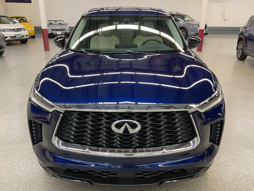 Used 2025 INFINITI QX60 Pure image 2
