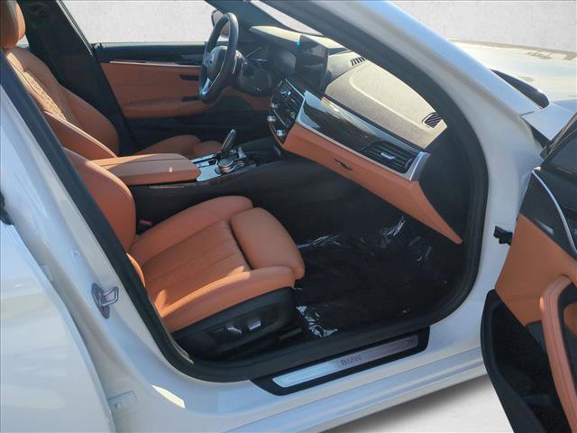Used 2023 BMW 540i w/ Premium Package image 22