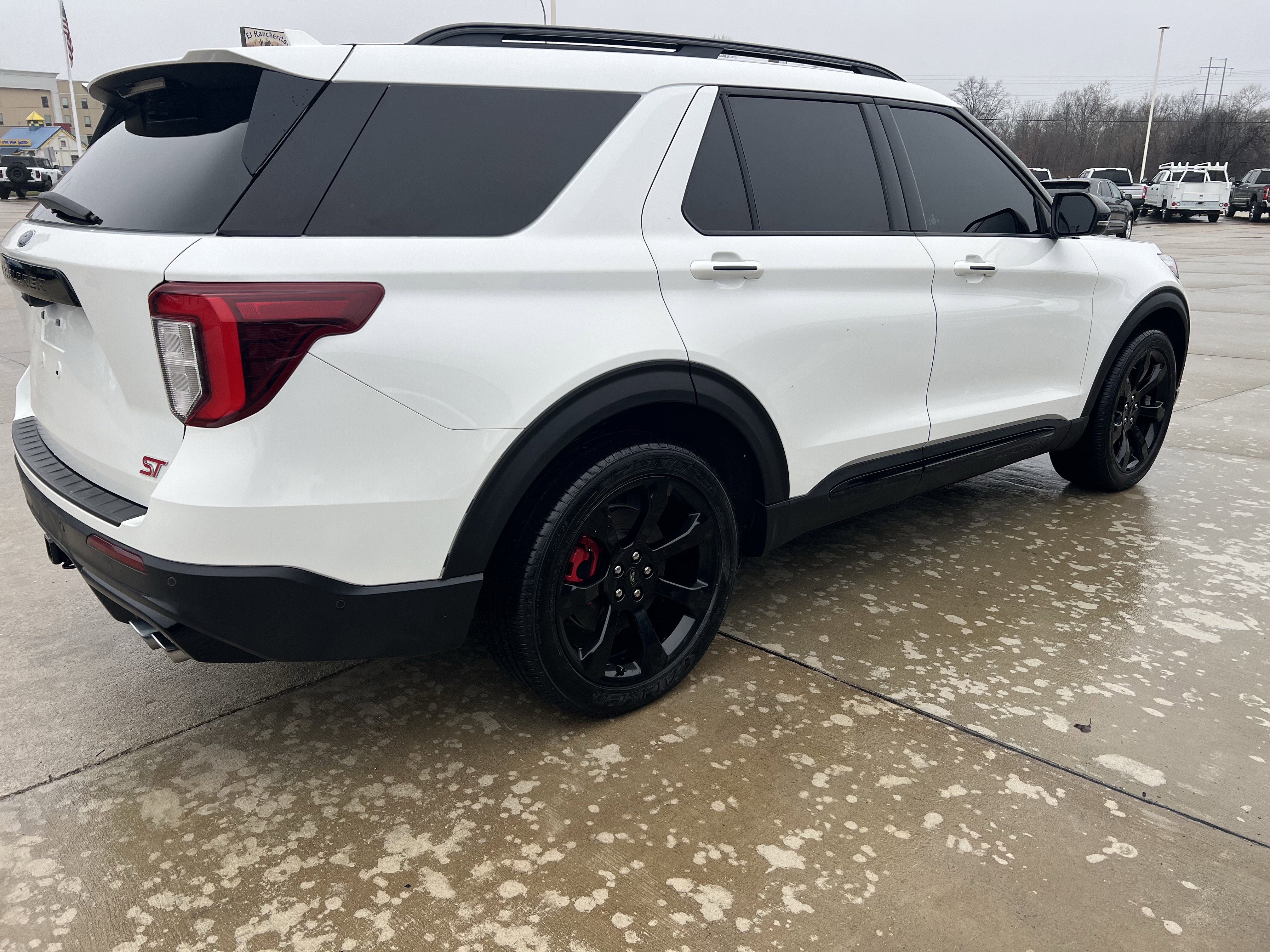 Used 2020 Ford Explorer ST w/ ST Street Pack image 7