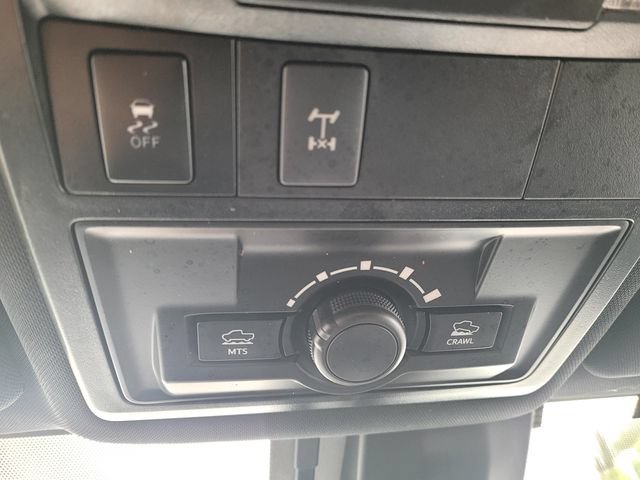 Certified 2019 Toyota Tacoma TRD Off-Road AWD/4WD image 28