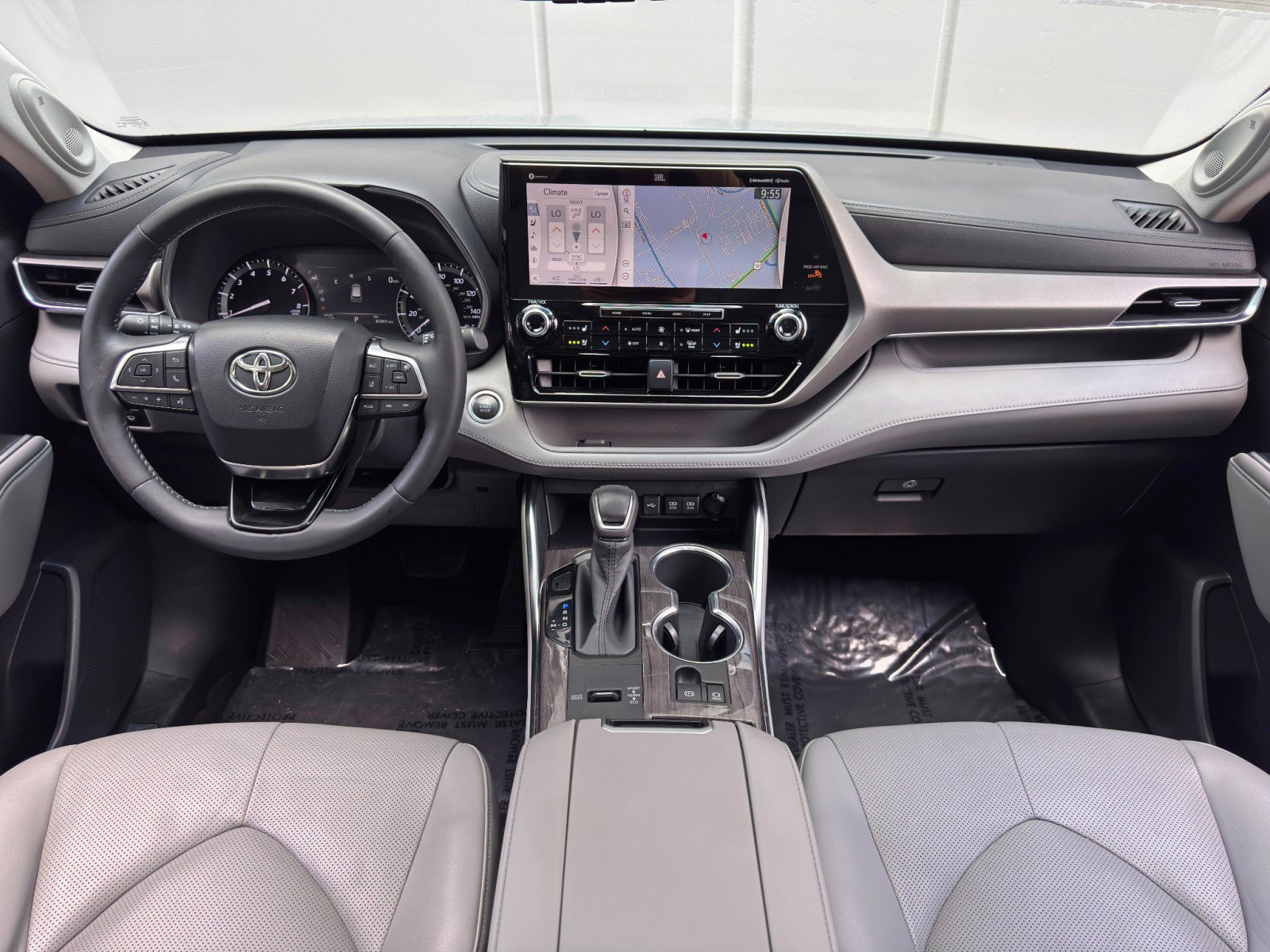 Used 2020 Toyota Highlander Limited FWD image 12