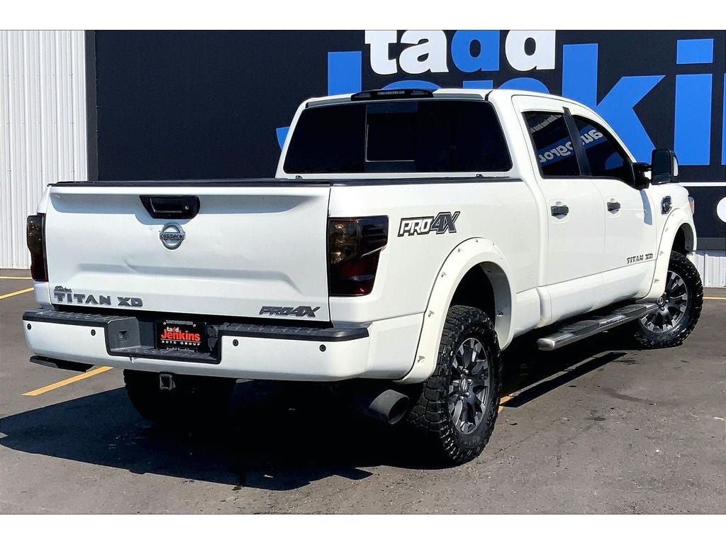 Used 2018 Nissan Titan PRO-4X w/ Pro-4x Convenience Package AWD/4WD image 15