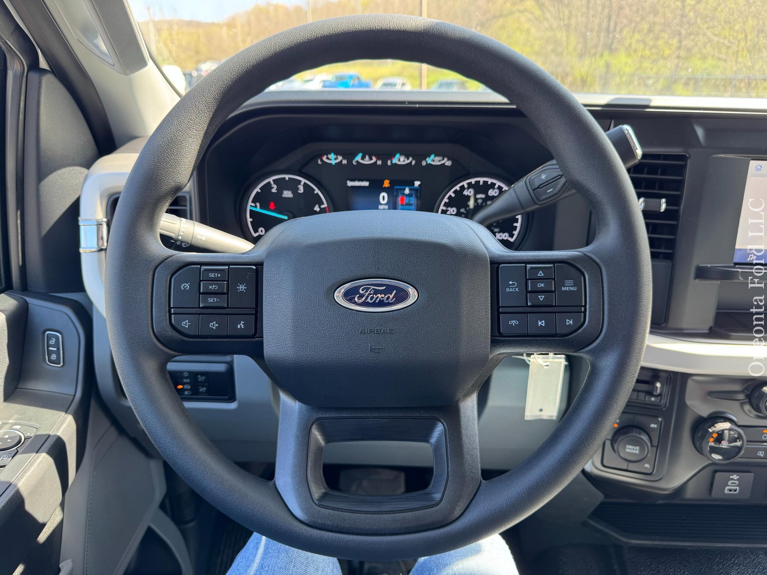 New 2026 Ford F550 4x4 Crew Cab image 16