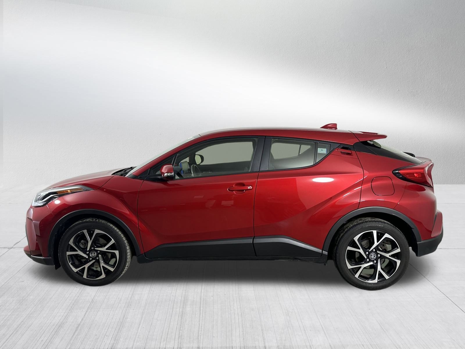 Used 2020 Toyota C-HR XLE image 4