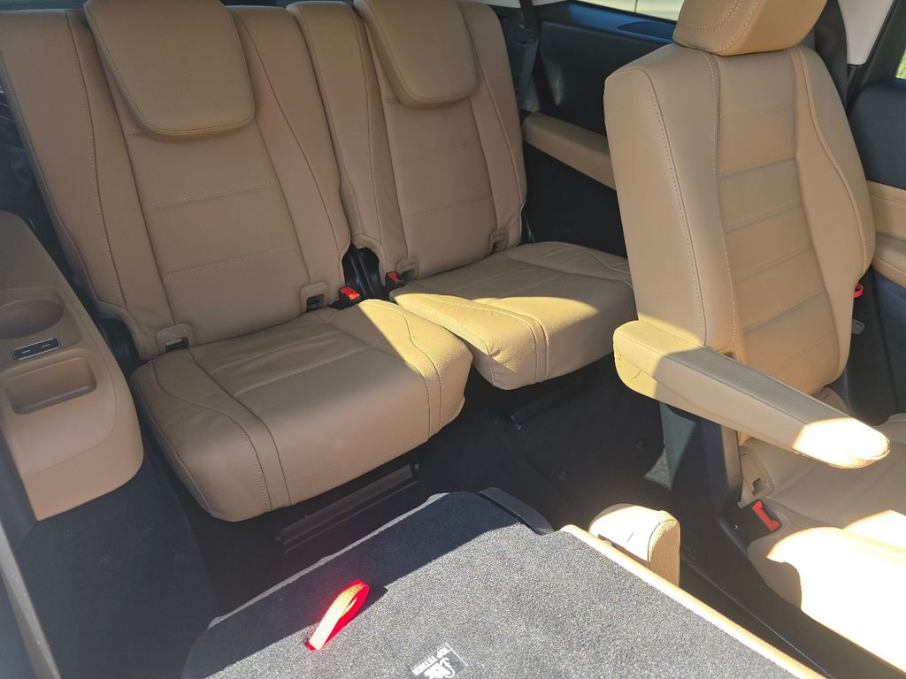 New 2026 Mercedes-Benz GLS 450 4MATIC image 21