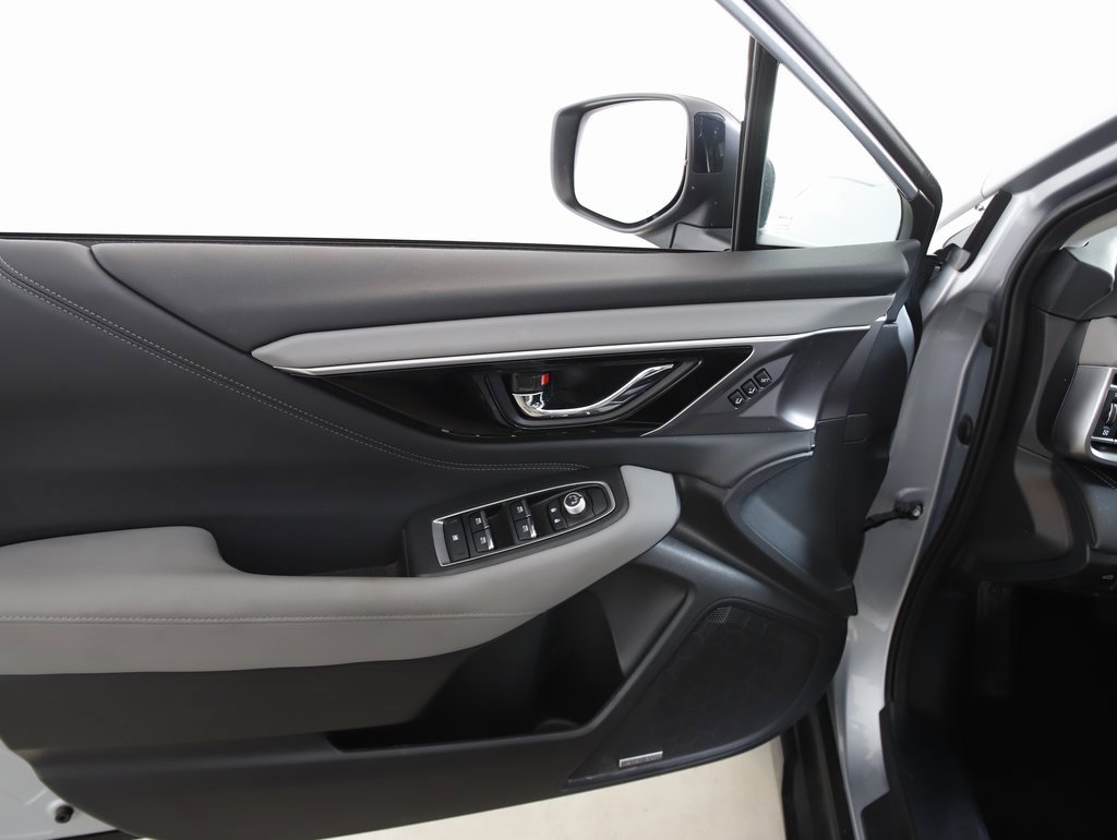 Used 2023 Subaru Outback Limited image 12