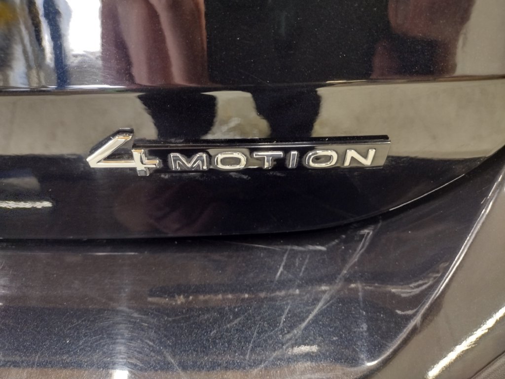 Used 2025 Volkswagen Taos SE AWD/4WD image 15