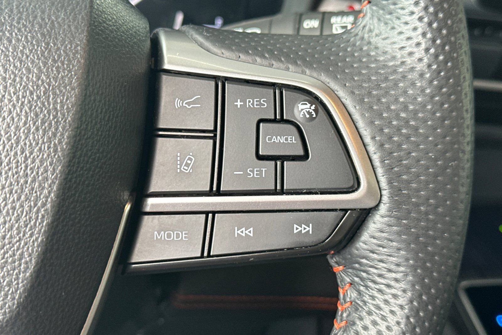 Certified 2024 Toyota Sienna XSE w/ XSE Plus Package image 32