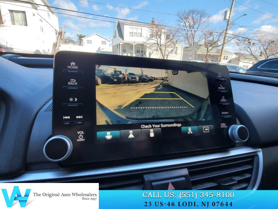 Used 2018 Honda Accord Touring image 18