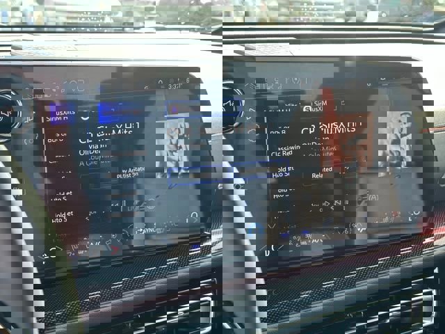 New 2026 Chevrolet Traverse RS w/ LPO, Floor Liner Package image 8