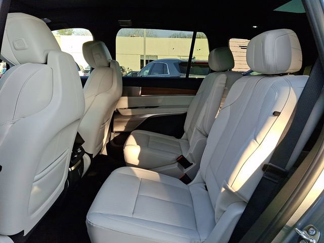 New 2026 Cadillac Vistiq Premium Luxury AWD/4WD image 5