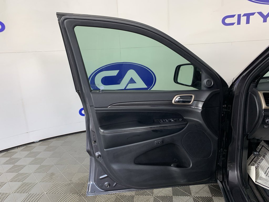 Used 2017 Jeep Grand Cherokee Limited w/ Luxury Group II image 14